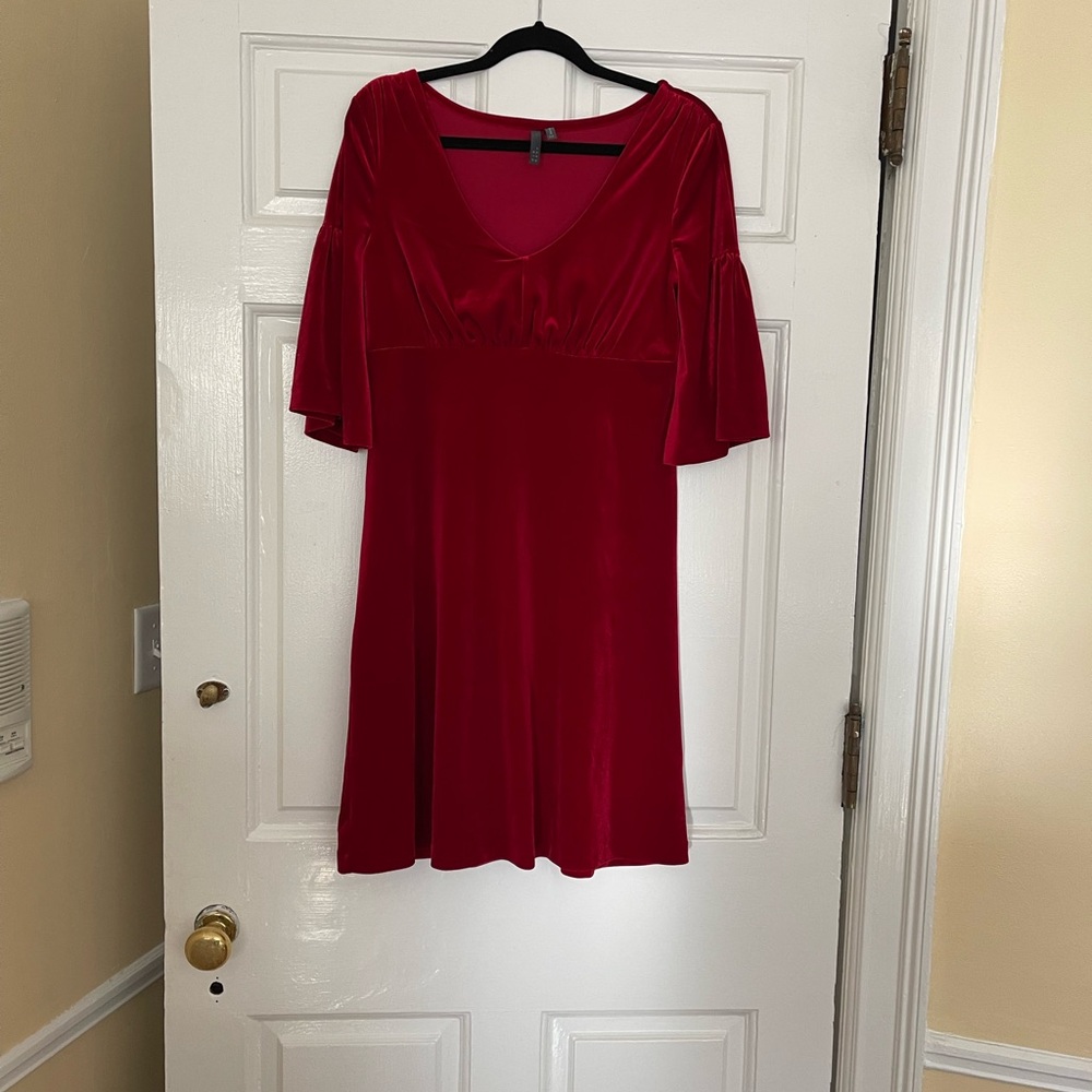 Old Navy women’s velvet dress EUC